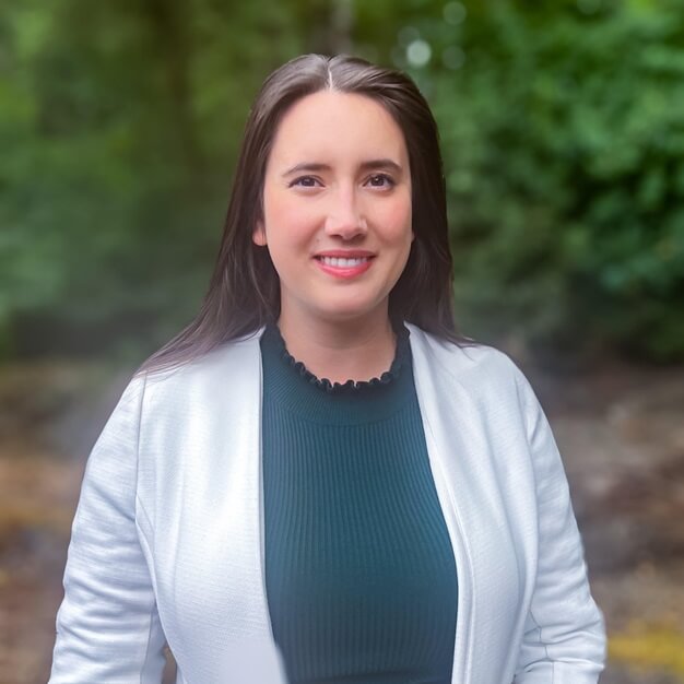 Photo of Kelli Olsen