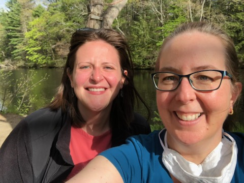 cindy trussell posing for a selfie with her niece