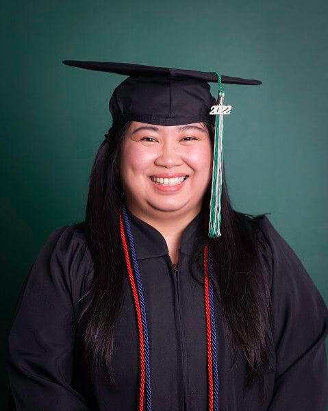 graduate photo of a woman