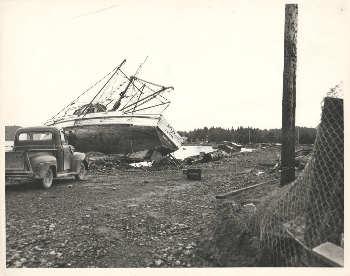 photograph of the f/v Arrow of Kodiak aground among other wreckage